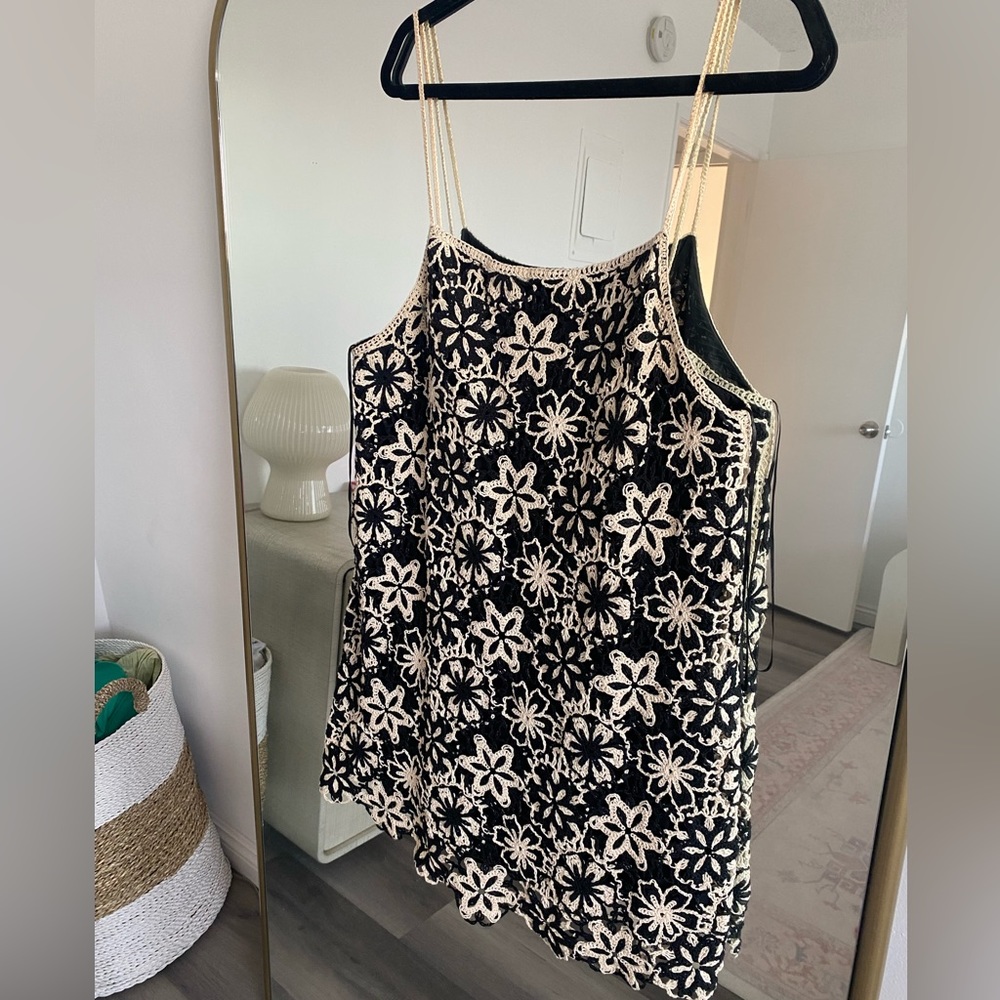 Zara Crochet dress. Size Large